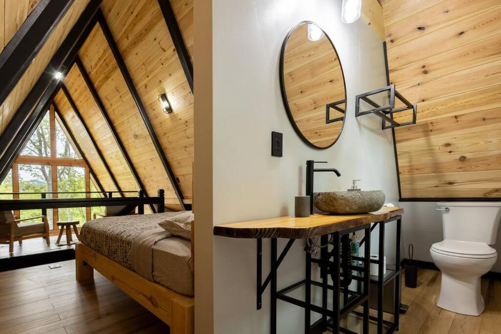 Valhalla Cabins Aframes With Hot Tubs & Sauna Cosby Eksteriør bilde